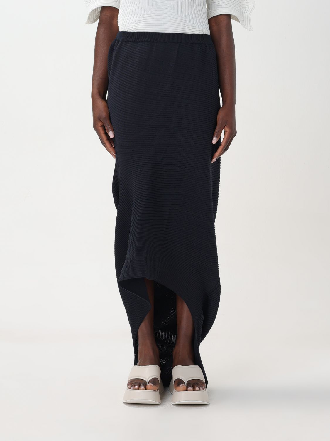 Shop Issey Miyake Skirt  Woman Color Navy In 海军蓝