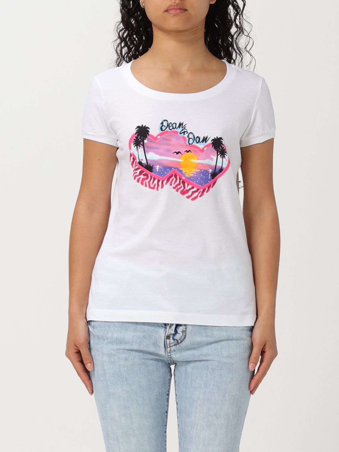 Shop Dsquared2 T-shirt  Woman Color White