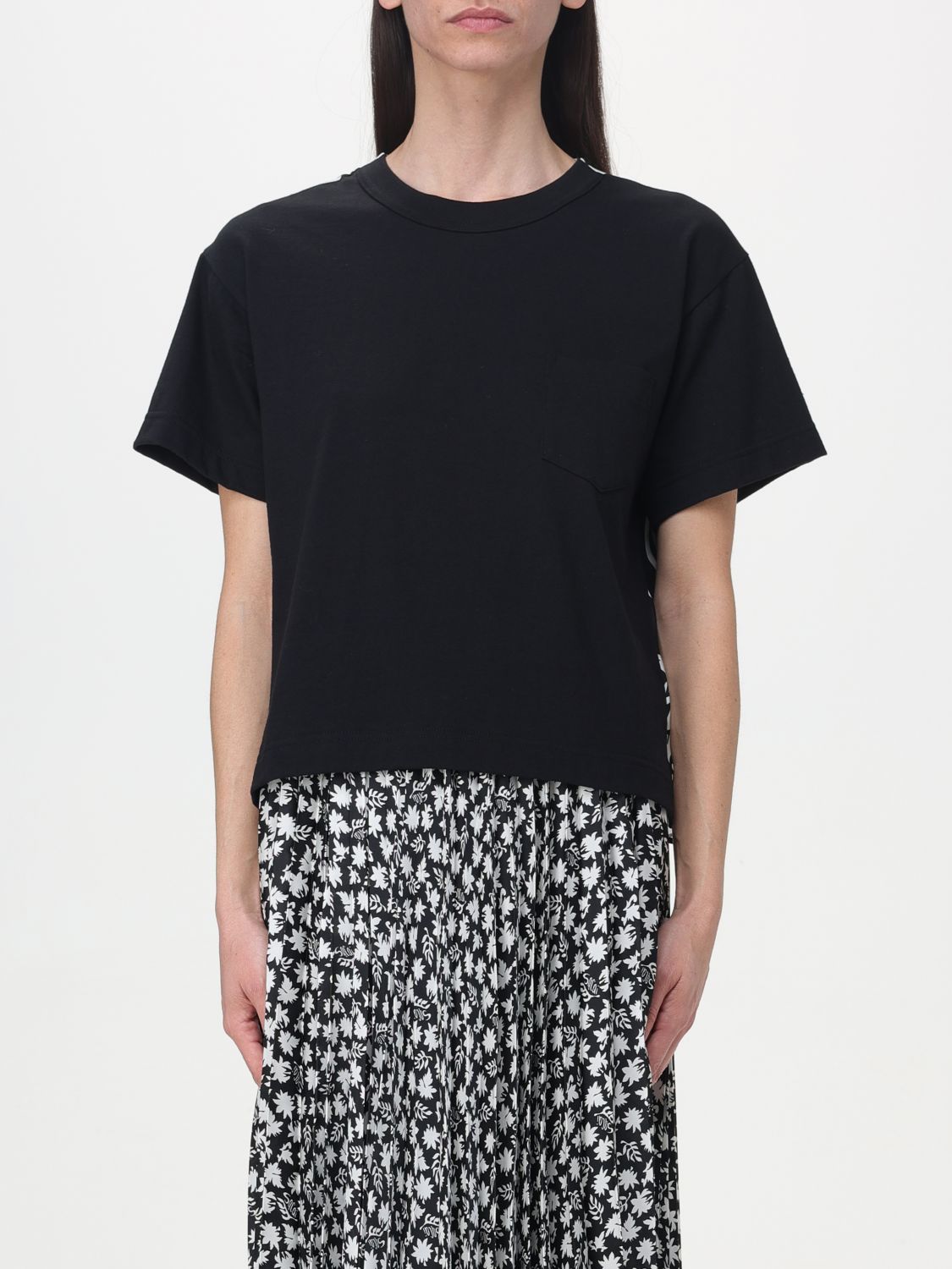 Shop Sacai T-shirt  Woman Color Black