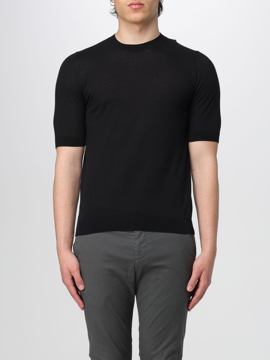 Shop Ballantyne T-shirt  Men Color Black