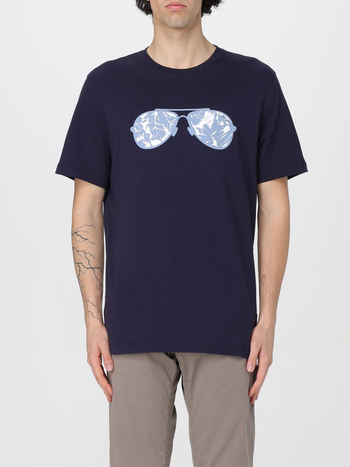 Shop Michael Kors T-shirt  Men Color Blue