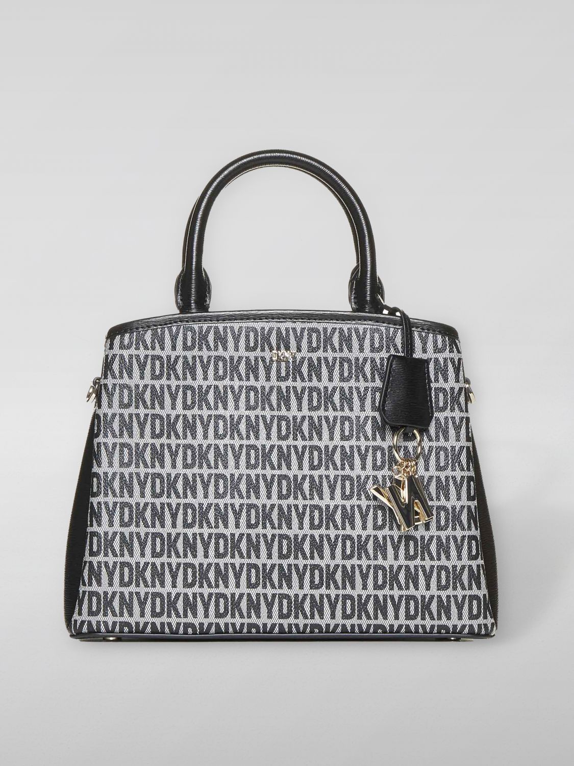 Shop Dkny Handbag  Woman Color Black In 黑色