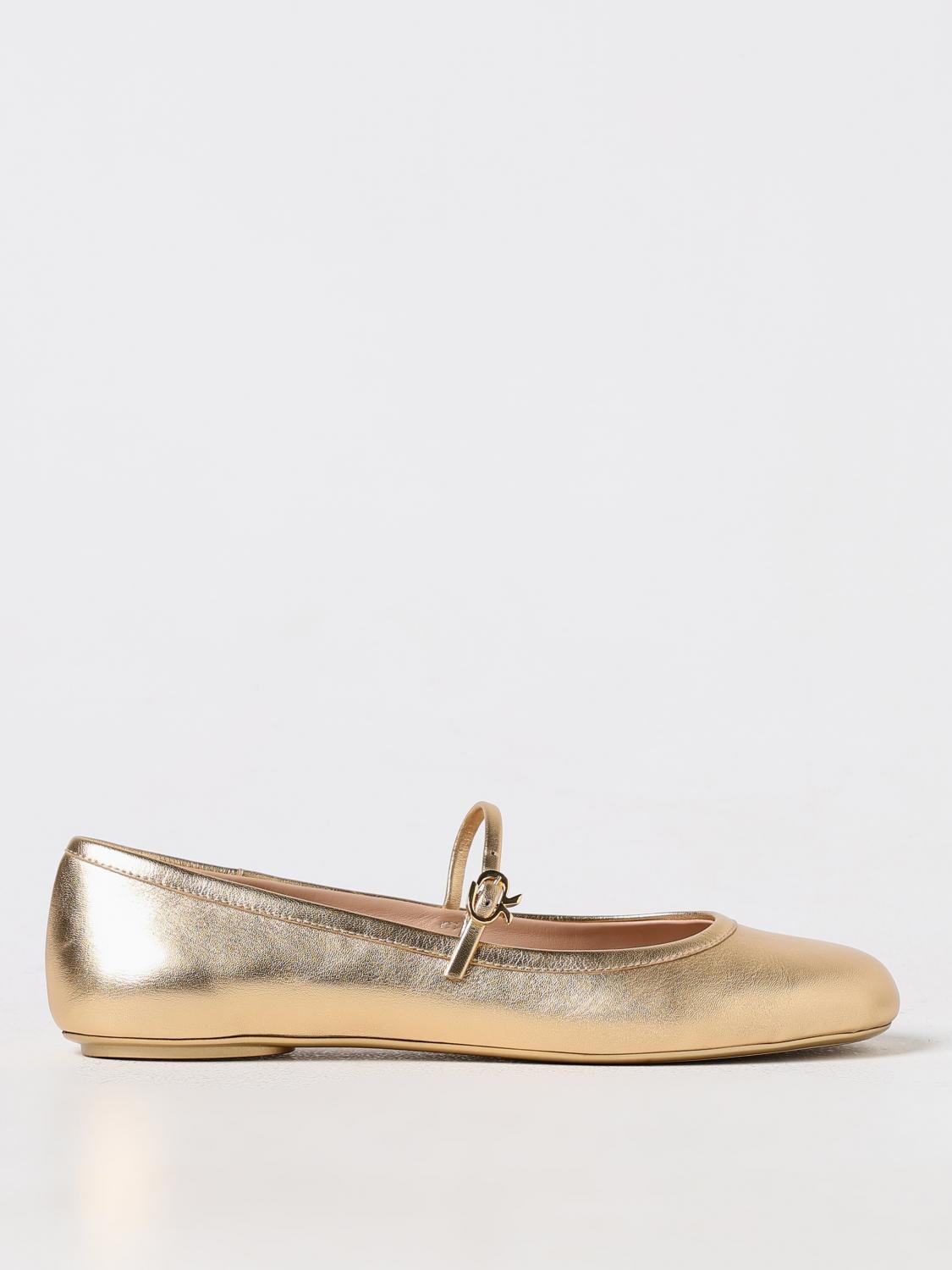 Gianvito Rossi Elegant Ballerina Flats With Ribbon Buckle In 米色