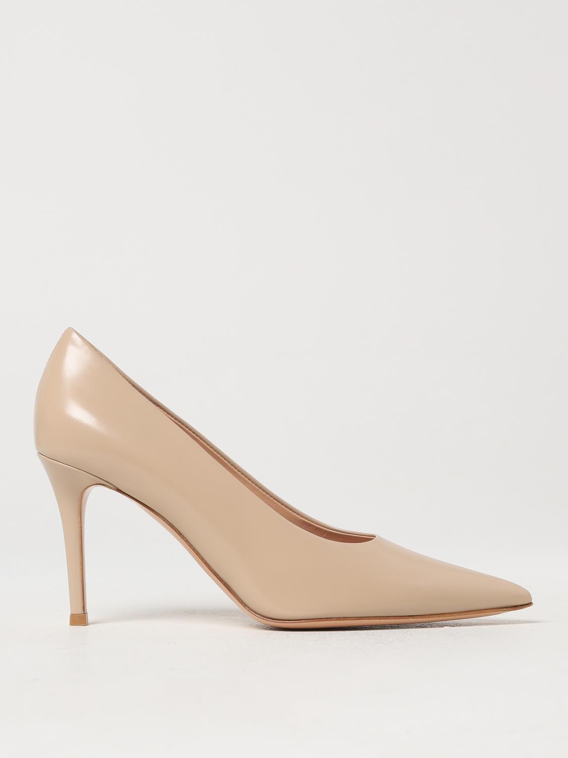 Shop Gianvito Rossi Pumps  Woman Color Beige In 米色