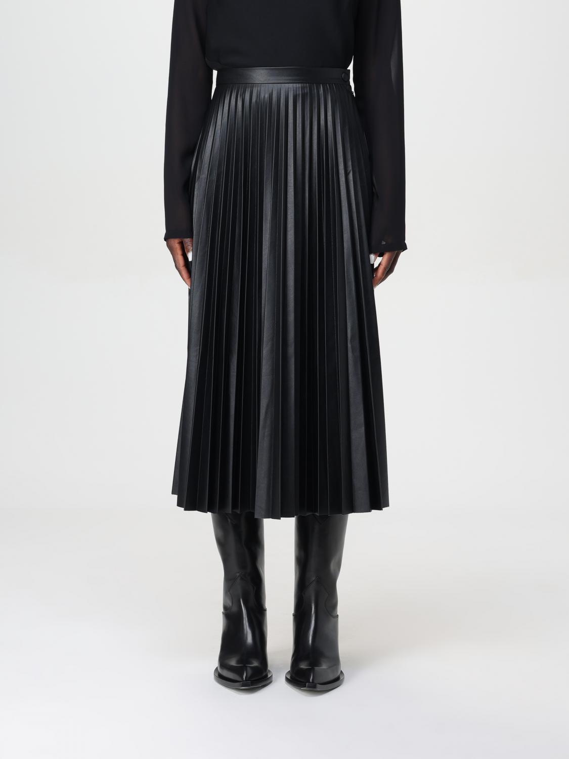 Mm6 Maison Margiela Pleated Faux Leather Midi Skirt In 黑色