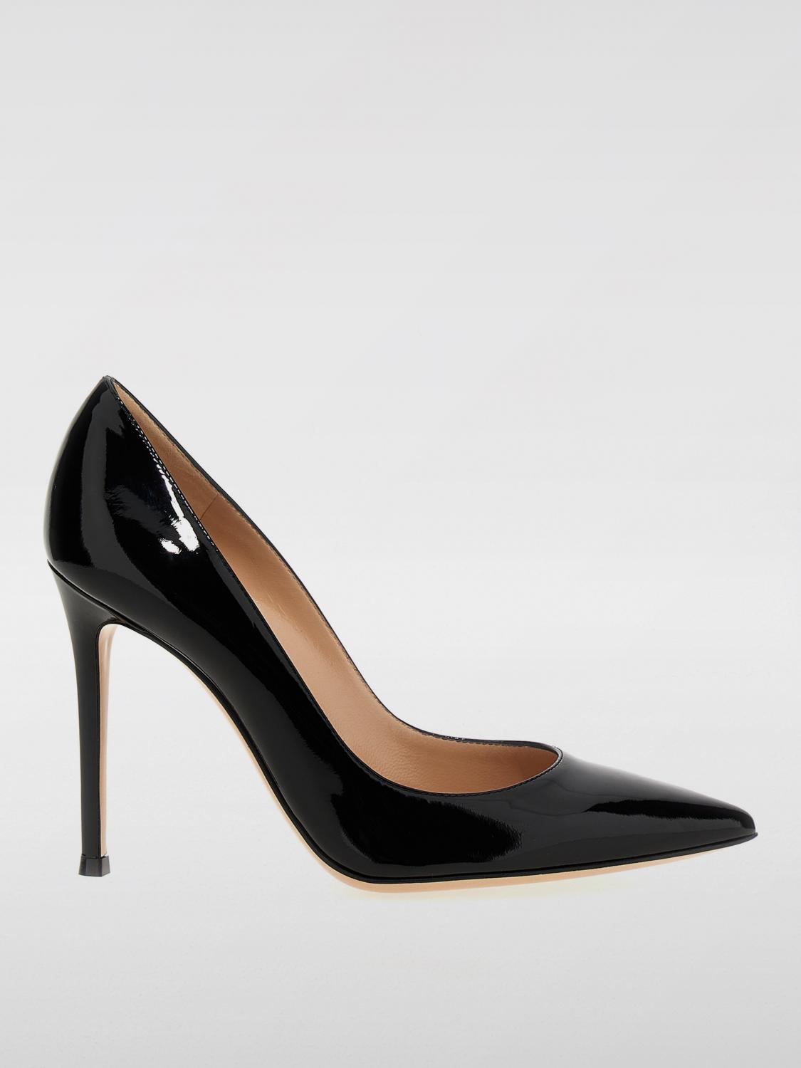 Shop Gianvito Rossi Pumps  Woman Color Black In 黑色