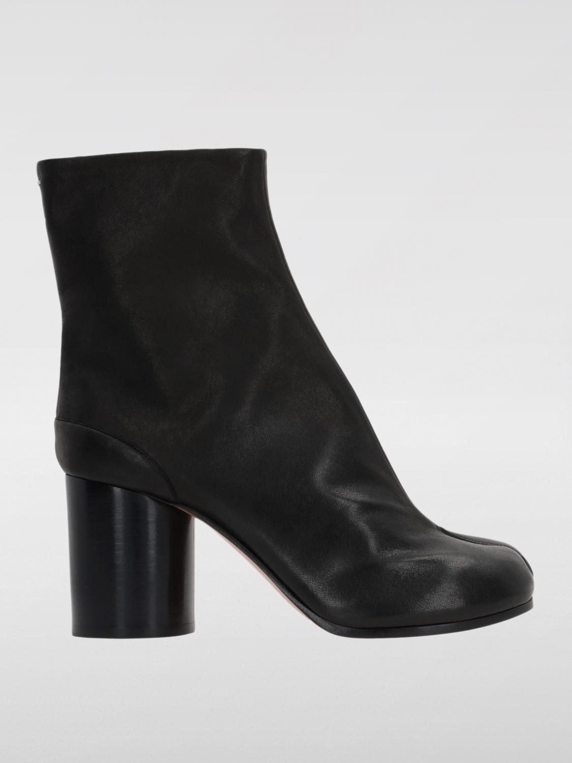 Shop Maison Margiela Flat Ankle Boots  Woman Color Black In Schwarz