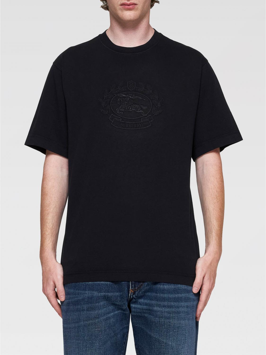 Shop Burberry T-shirt  Men Color Black In Schwarz