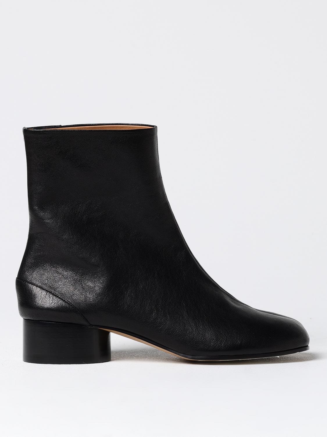 Shop Maison Margiela Flat Ankle Boots  Woman Color Black In Schwarz