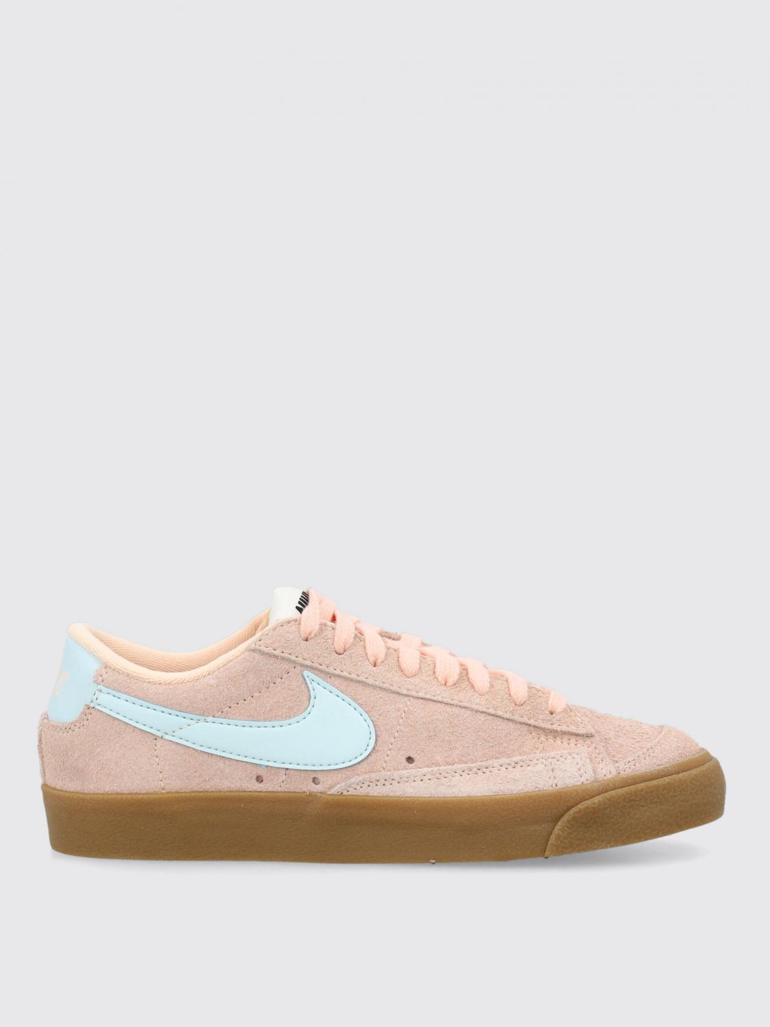 Nike Women's Low Shoe W Blazer Low 77 Vintage Crimson Tint/glacier Blue In Puder