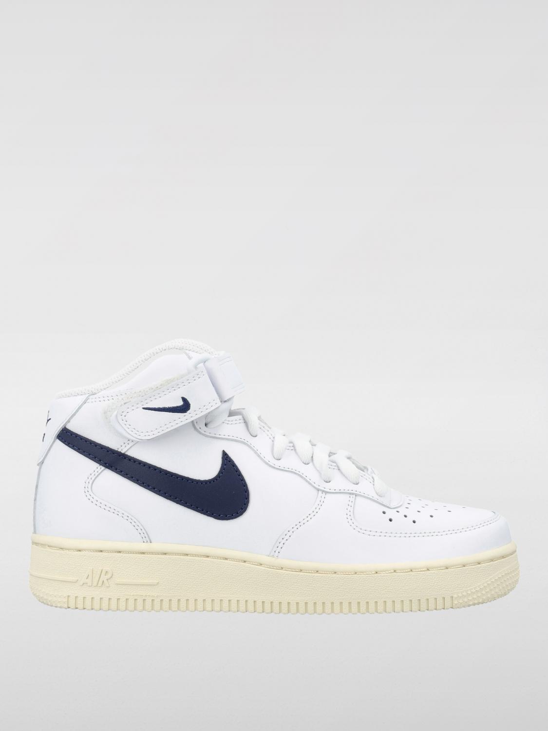 Shop Nike Sneakers  Woman Color White In Weiss