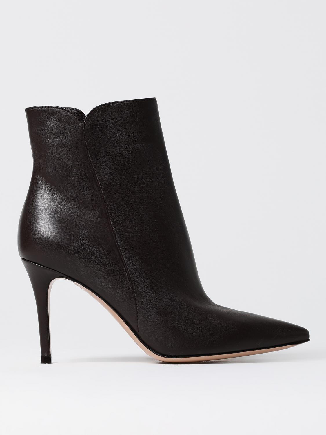 Shop Gianvito Rossi Flat Ankle Boots  Woman Color Brown In Braun