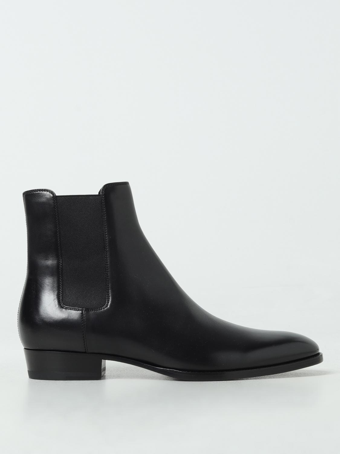 Saint Laurent Wyatt Calf Leather Chelsea Boots In Black