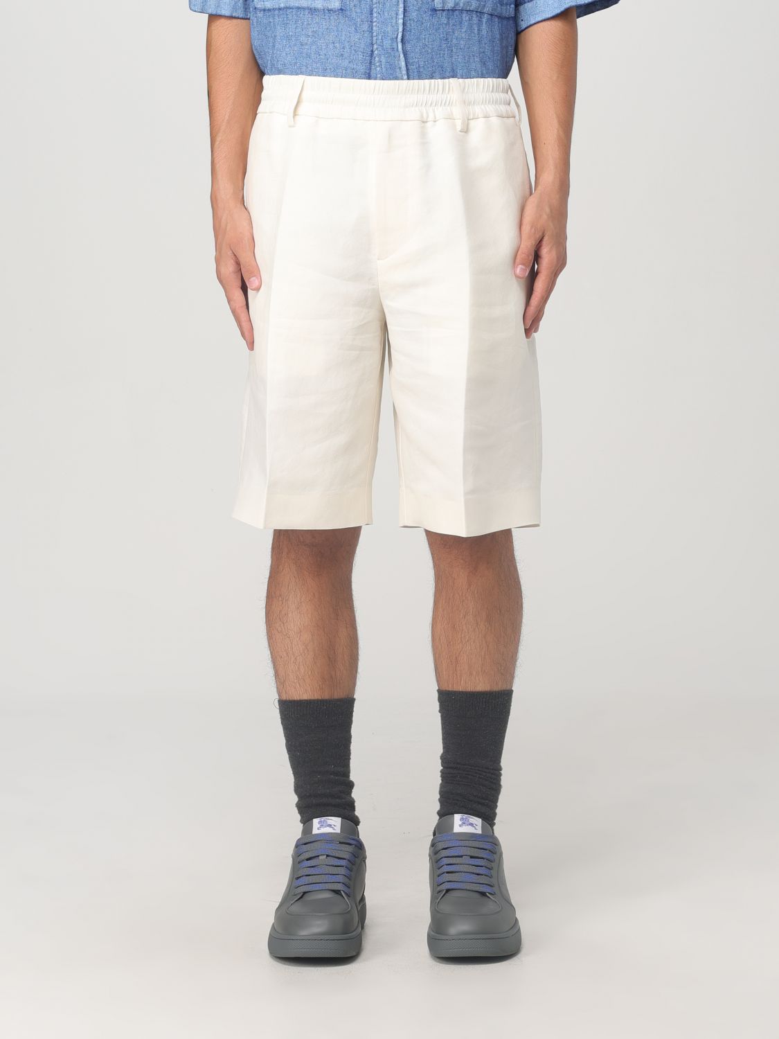 Shop Burberry Short  Men Color Pearl In Perle