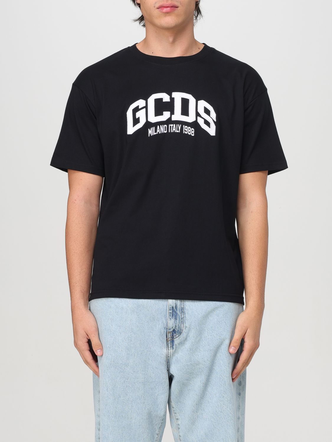 Shop Gcds T-shirt  Men Color Black In Schwarz