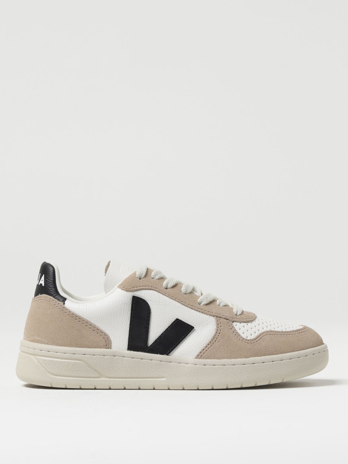 Shop Veja Sneakers  Men Color White In Weiss