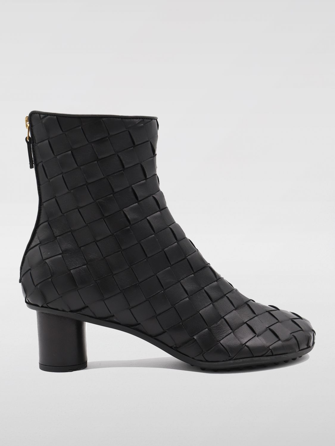 Shop Bottega Veneta Flat Ankle Boots  Woman Color Black In Schwarz