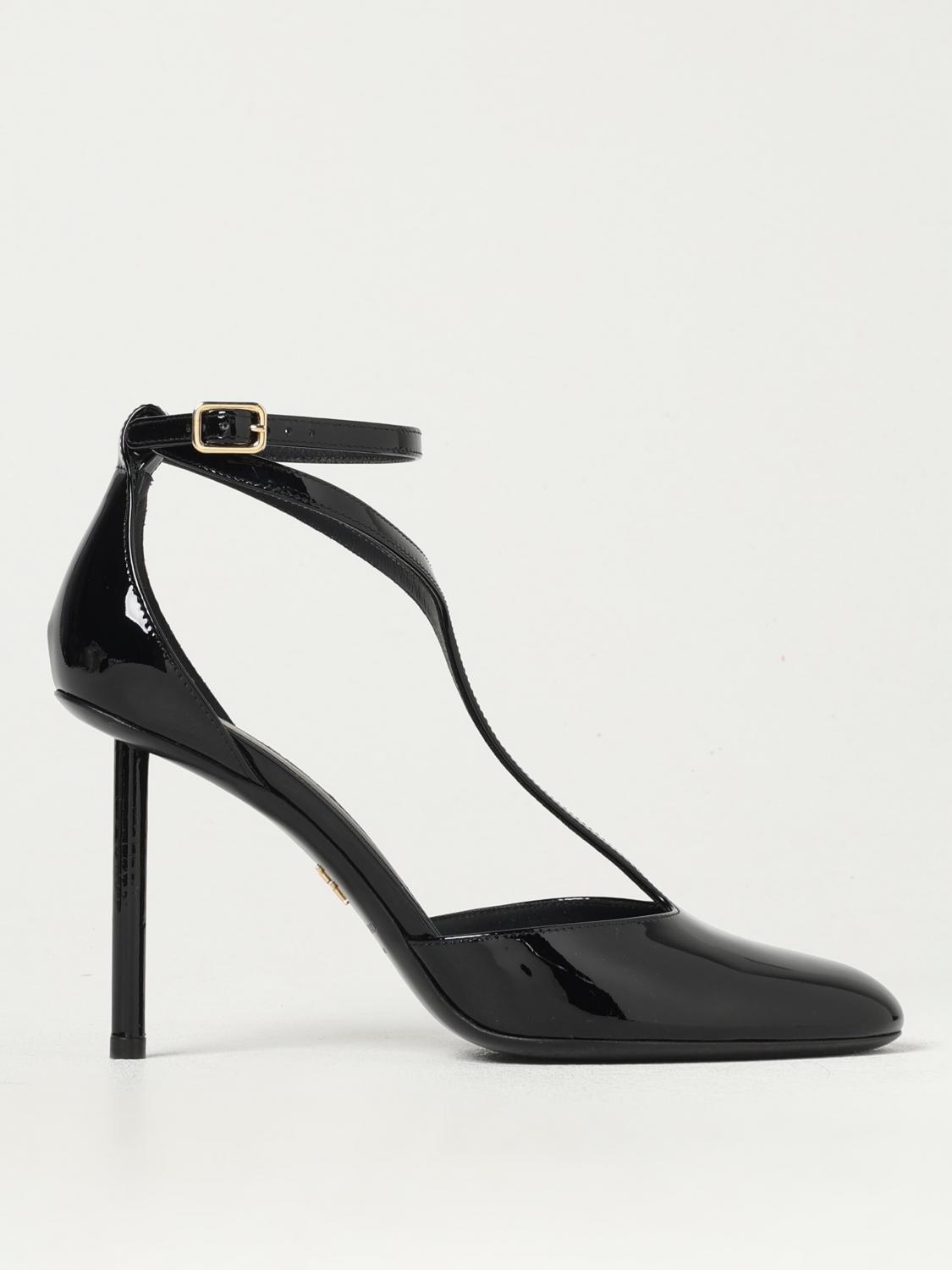 Ferragamo Lysandra 95 Patent Leather Pumps In Schwarz