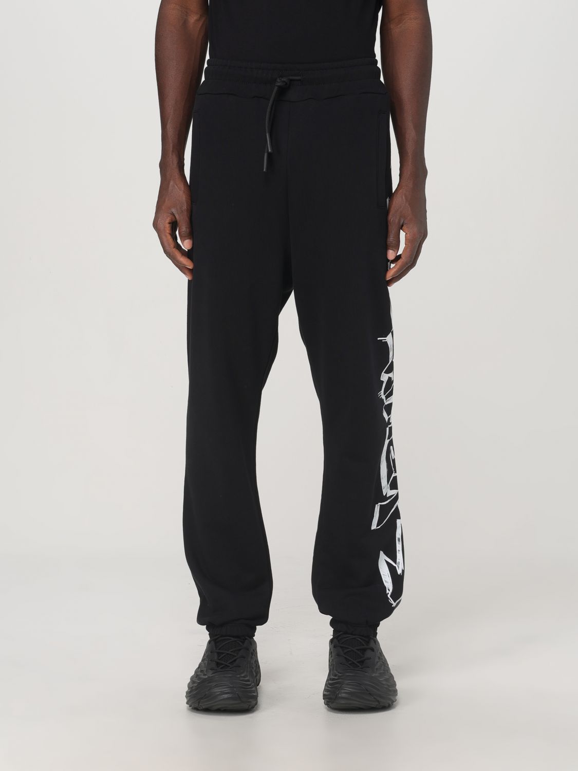 Disclaimer Pants  Men Color Black In Schwarz