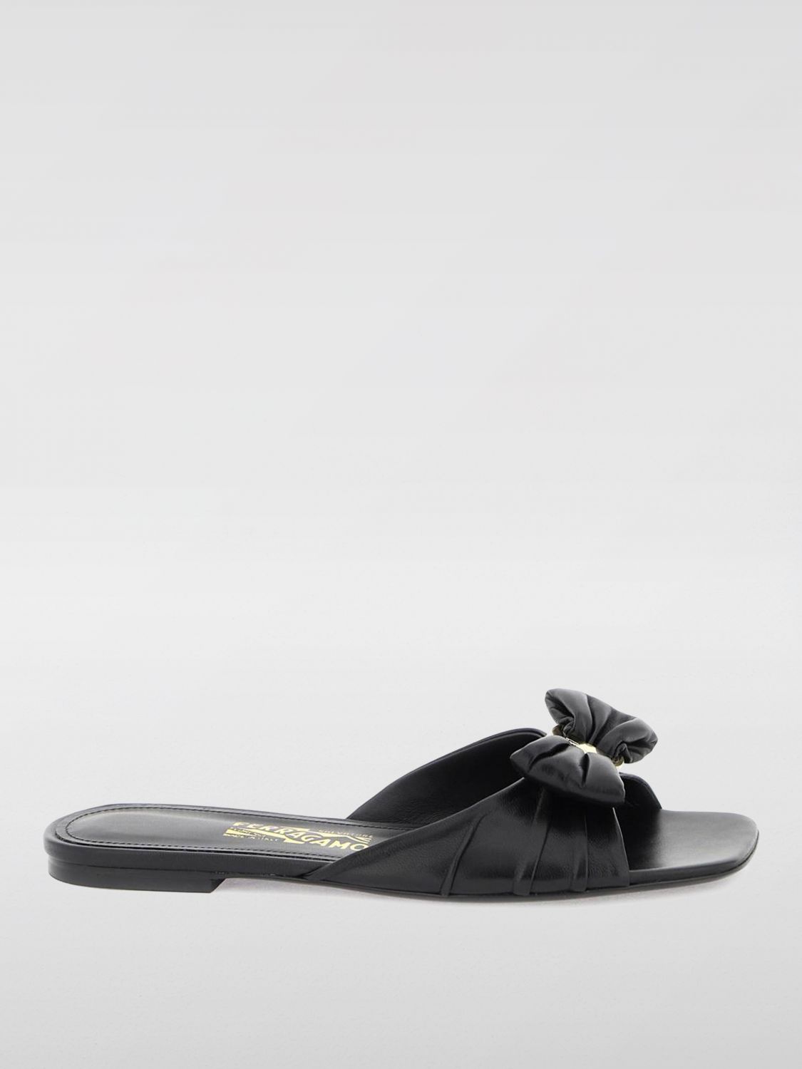 Shop Ferragamo Flat Sandals  Woman Color Black In Schwarz