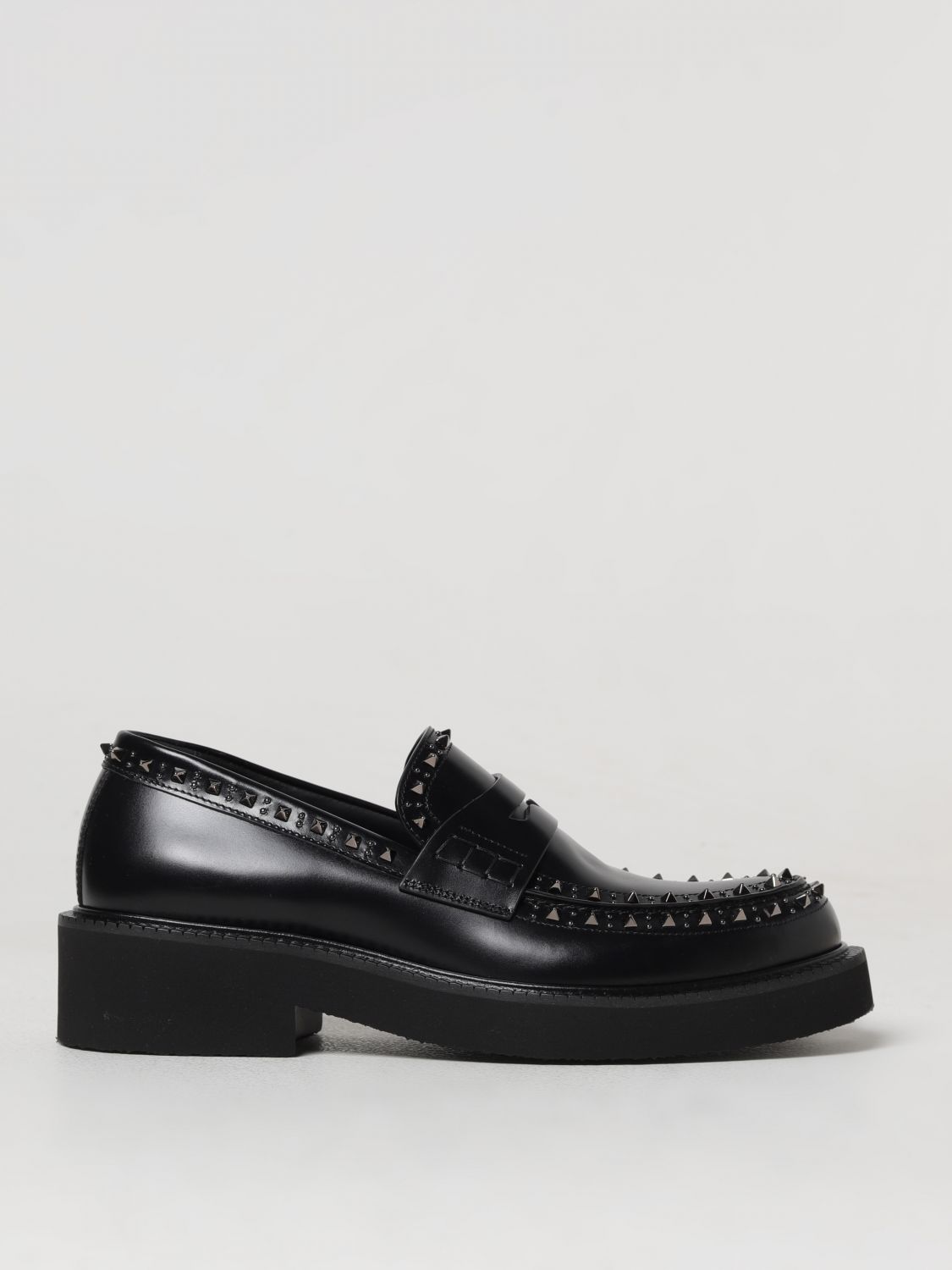 Valentino Garavani Loafers  Men Color Black In Schwarz