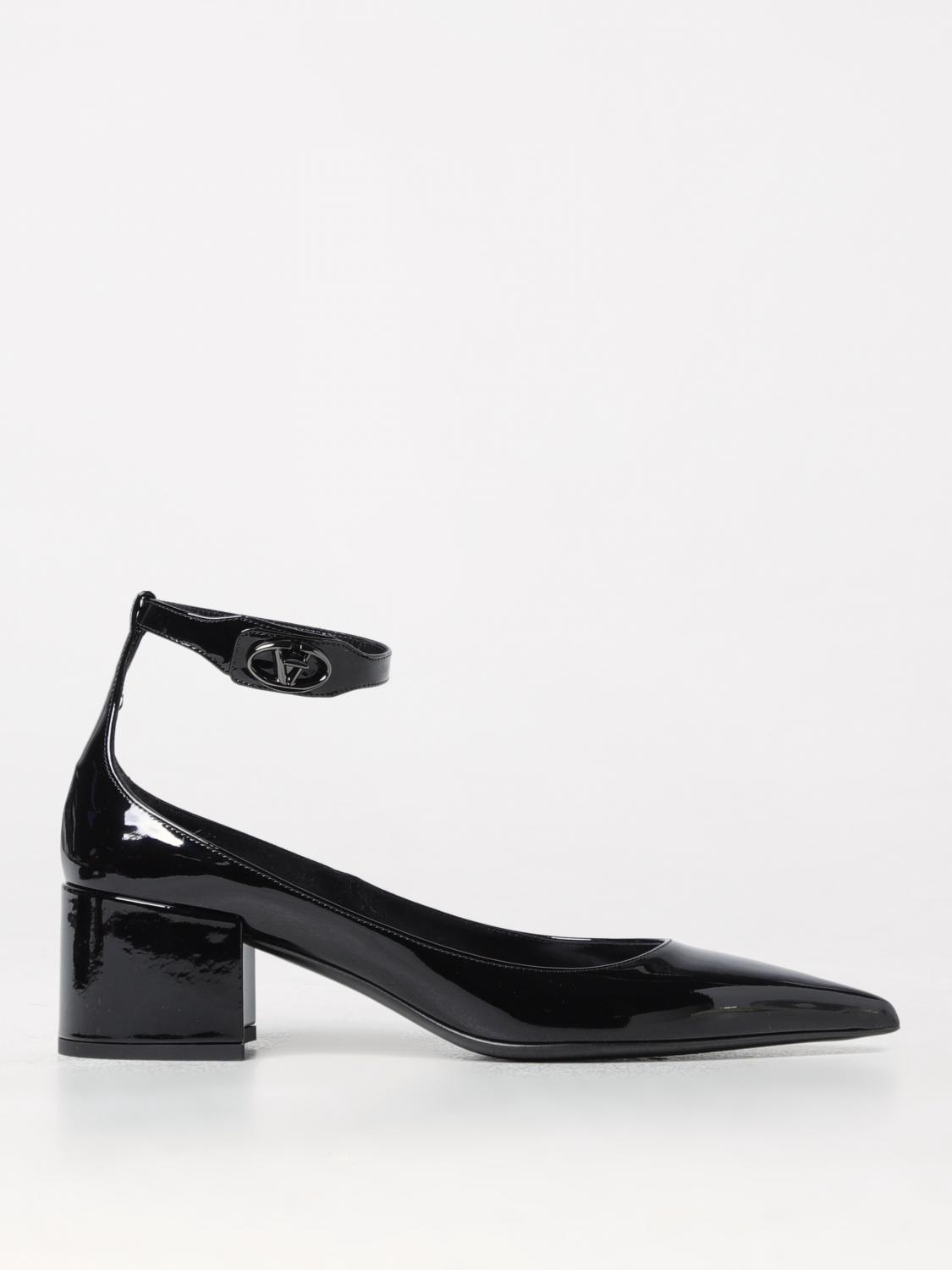 Valentino Vlogo Lockette Leather Ankle Strap Pumps In Schwarz