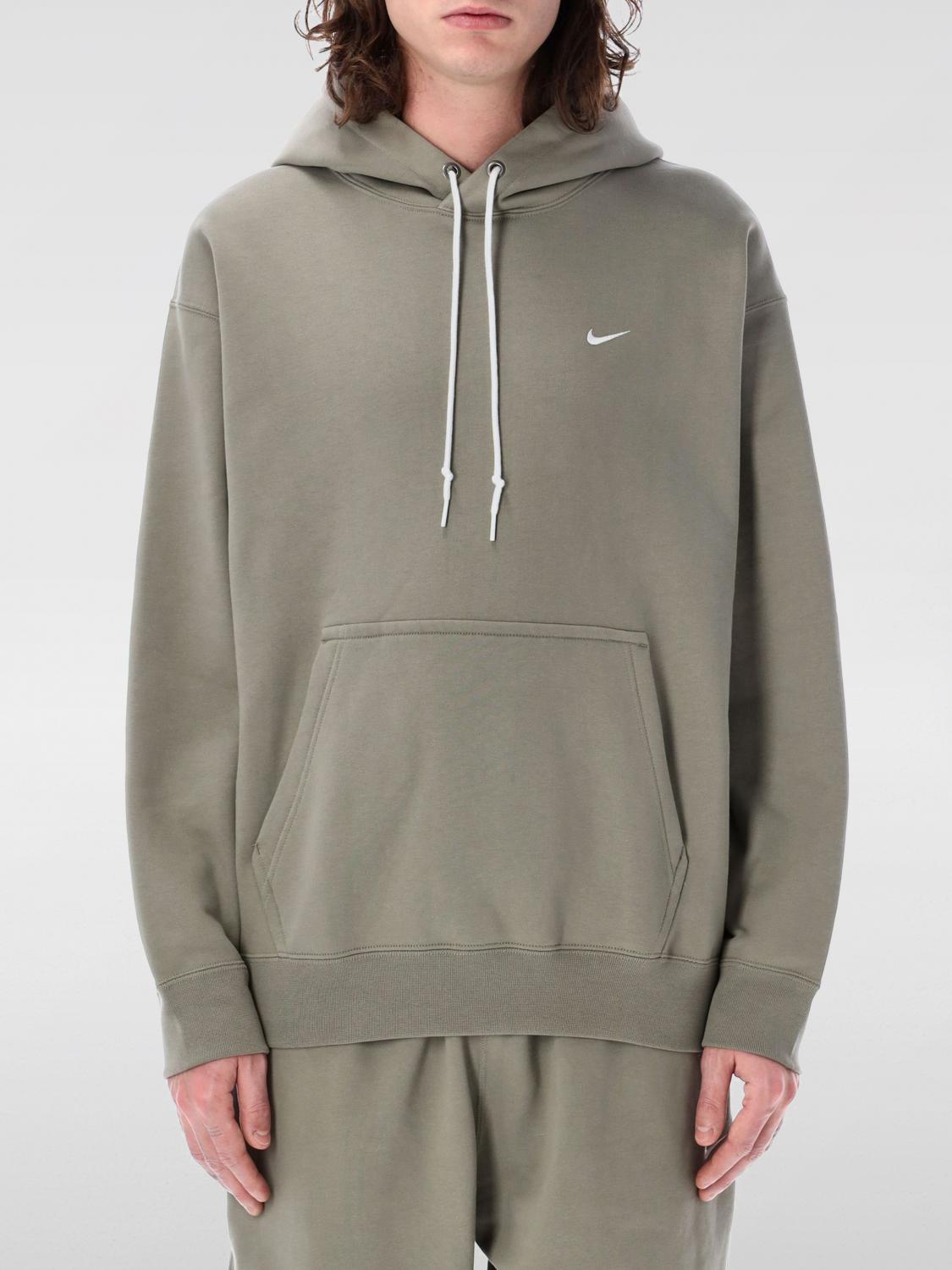 Nike Solo Hoodie Kangaroo Pocket In Taubengrau