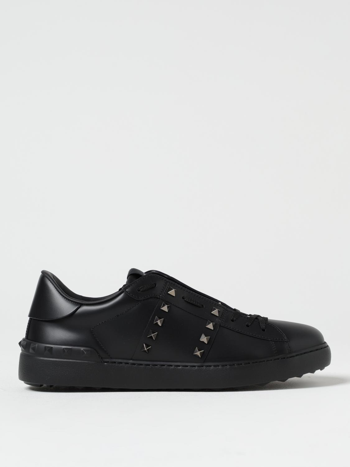 Shop Valentino Sneakers Garavani Men Color Black In 黑色