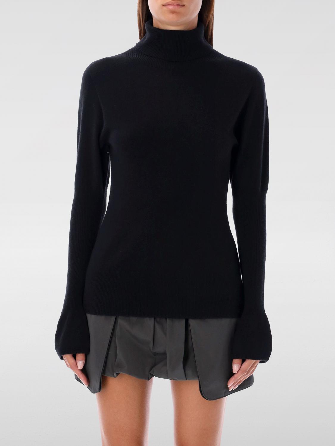 Low Classic Puff Sleeves Turtleneck Sweater In Schwarz