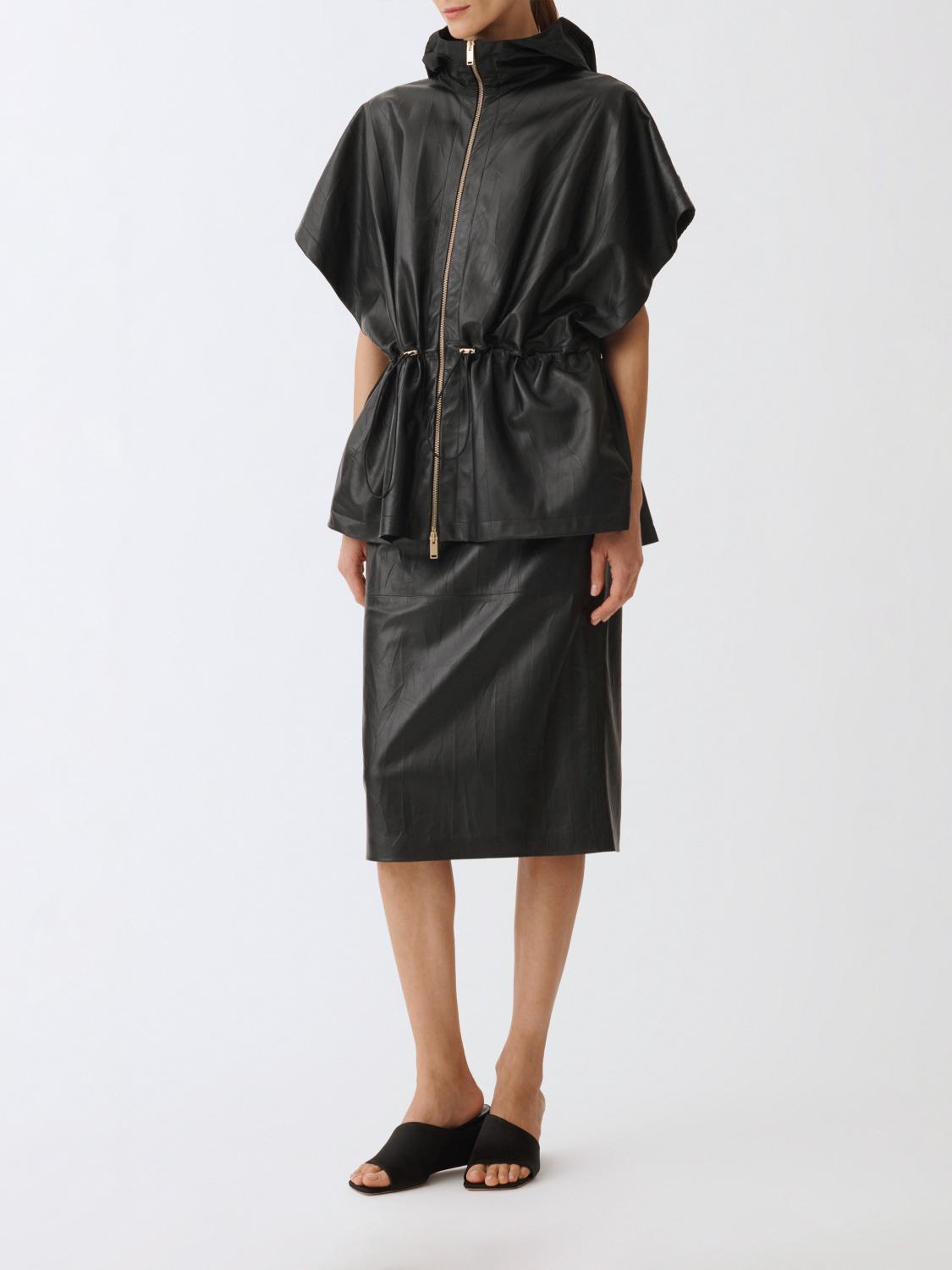 Fabiana Filippi Pleated Lambskin Cape With Taffeta Hood In 黑色
