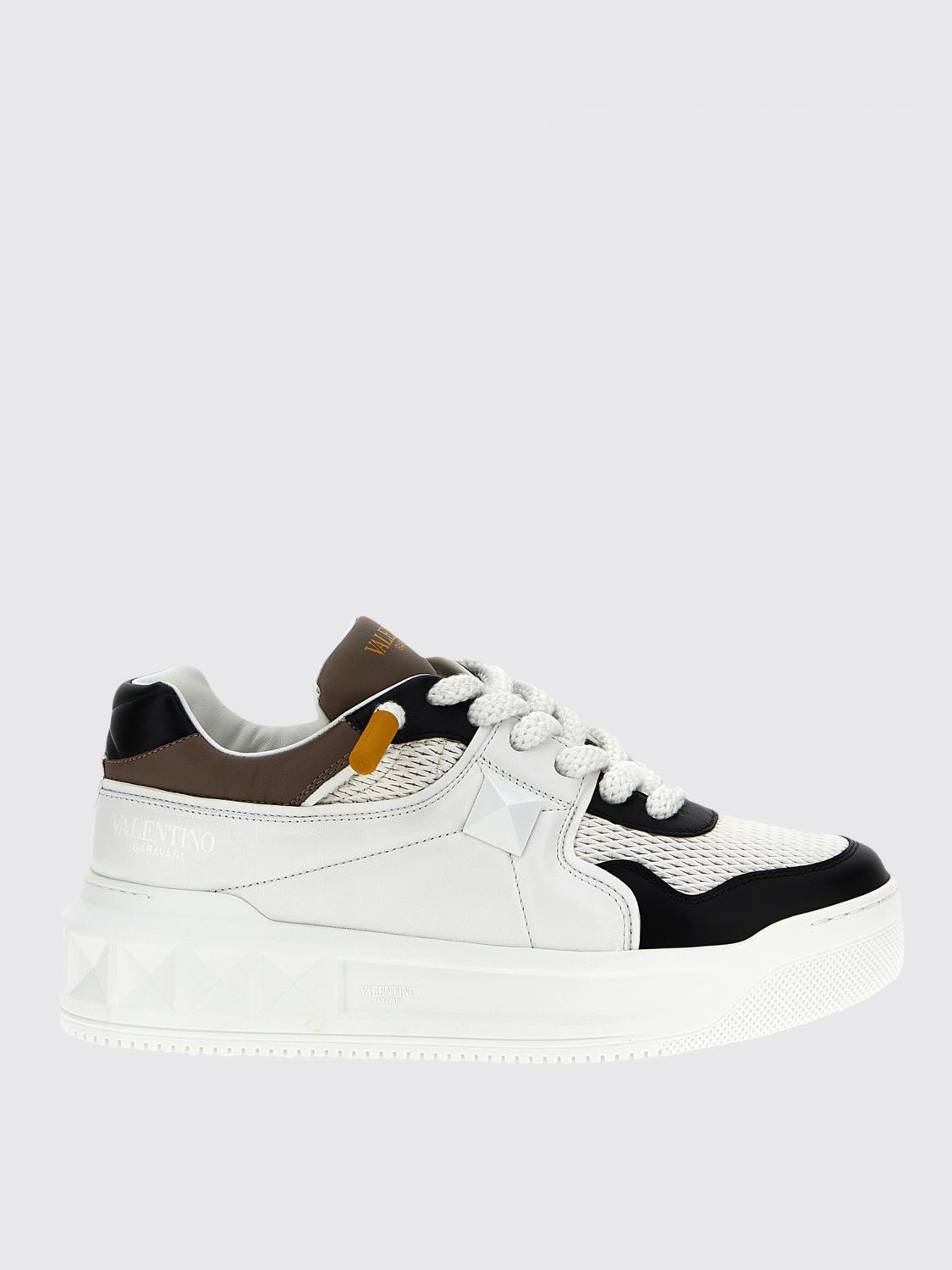 Valentino One Stud Xl Low-cut Casual Shoes
