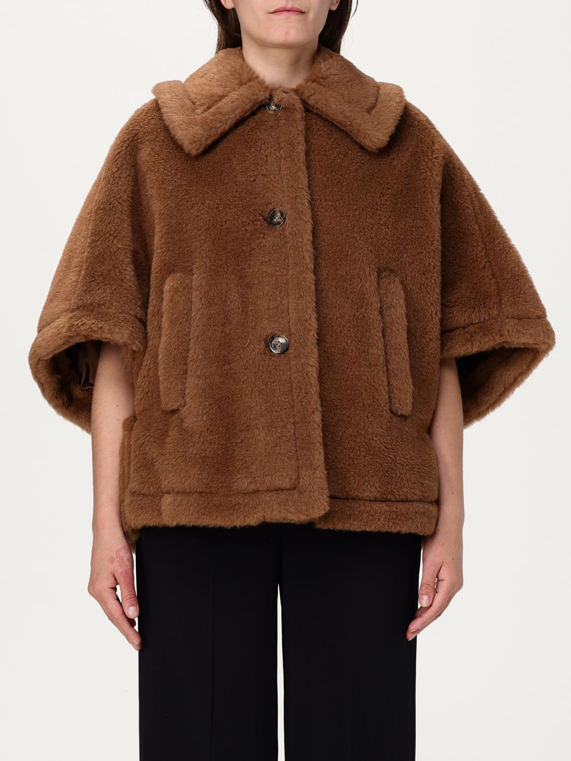 Max Mara Wool Buttoned Cape With Faux Fur Texture In キャメル