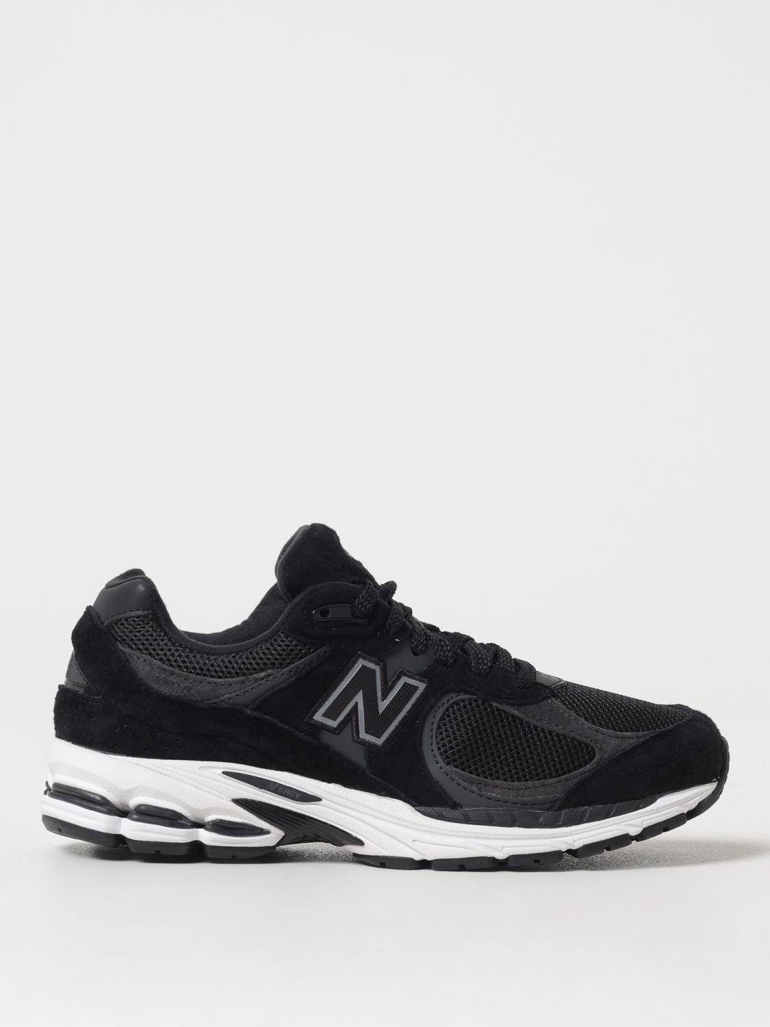 New Balance Mens Black White 2002 Logo-patch Suede And Mesh Low-top Trainers In Black