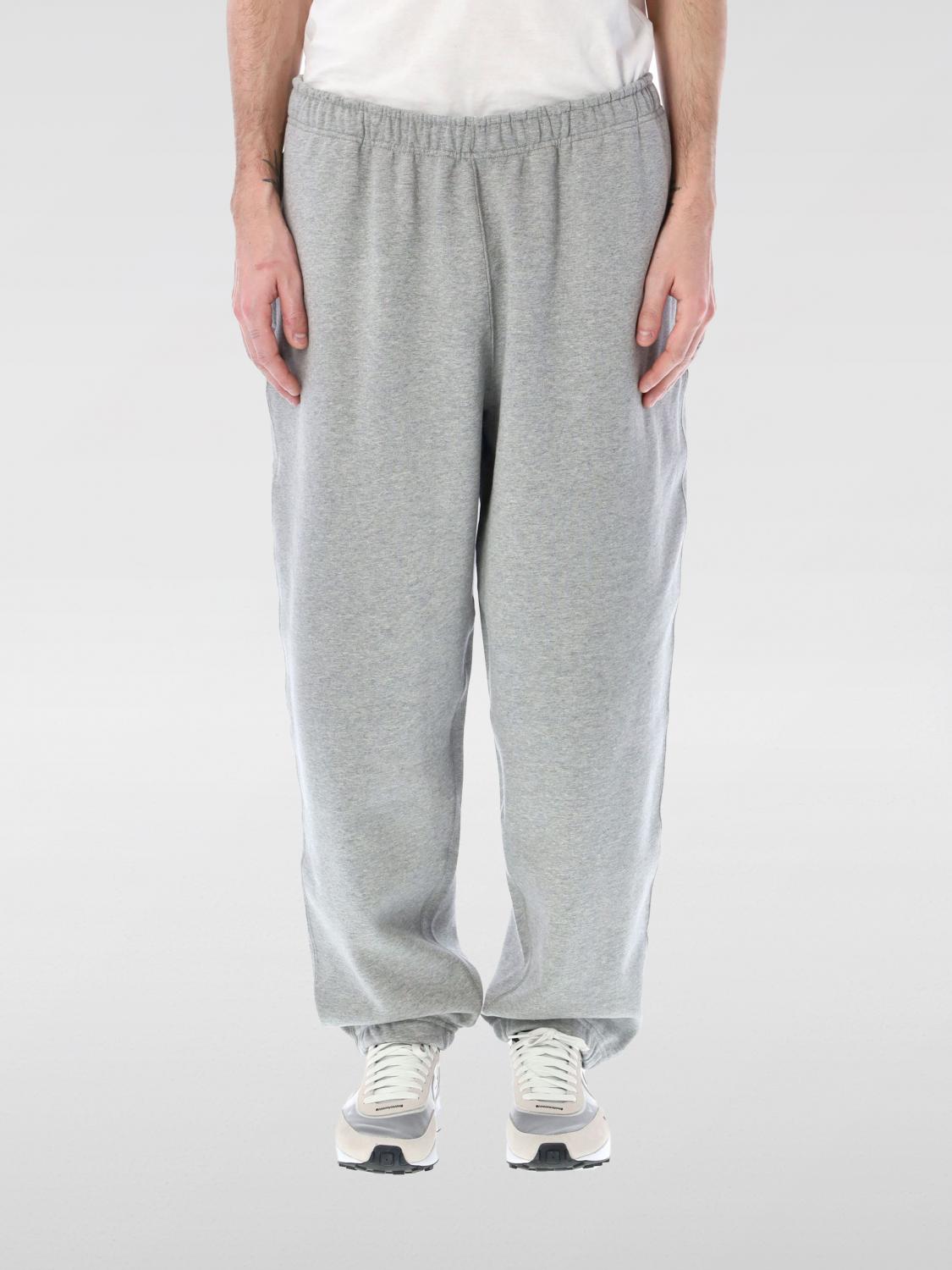 Nike Solo Swoosh Jogging Pants In Grau