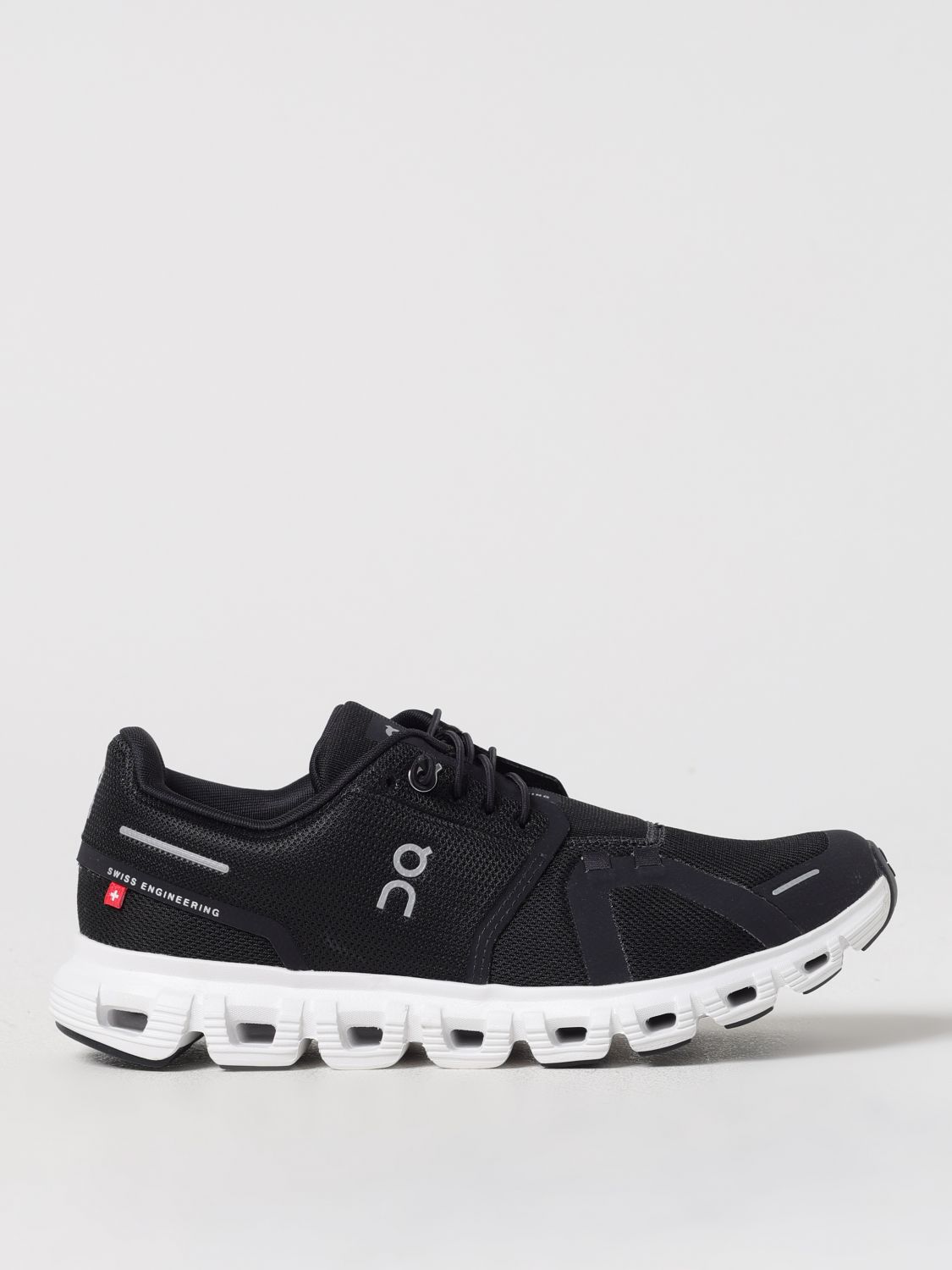 On Running Cloud 5 Panelled Mesh Sneakers In Schwarz