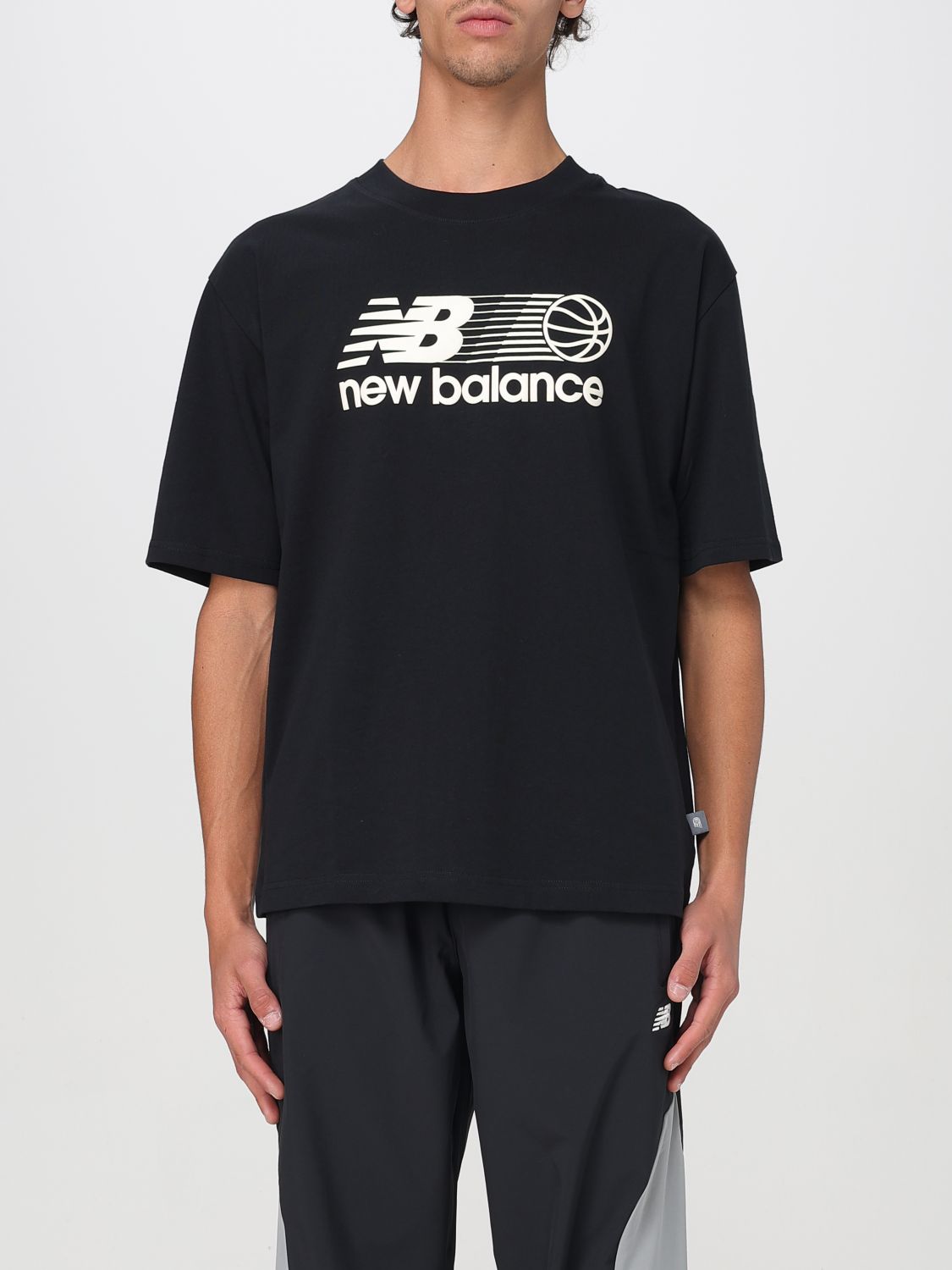 T-Shirt NEW BALANCE Men color Black - New Balance - Modalova