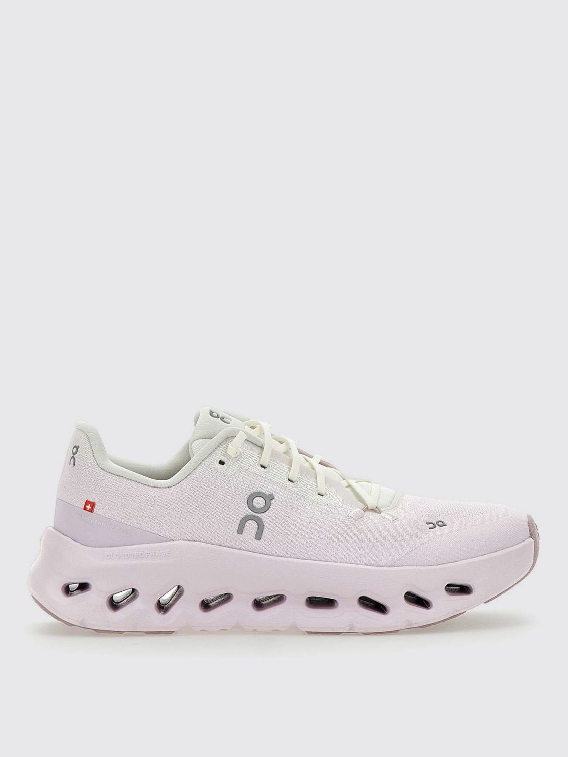 On Running Cloudtilt Sneakers With Flat Rubber Sole