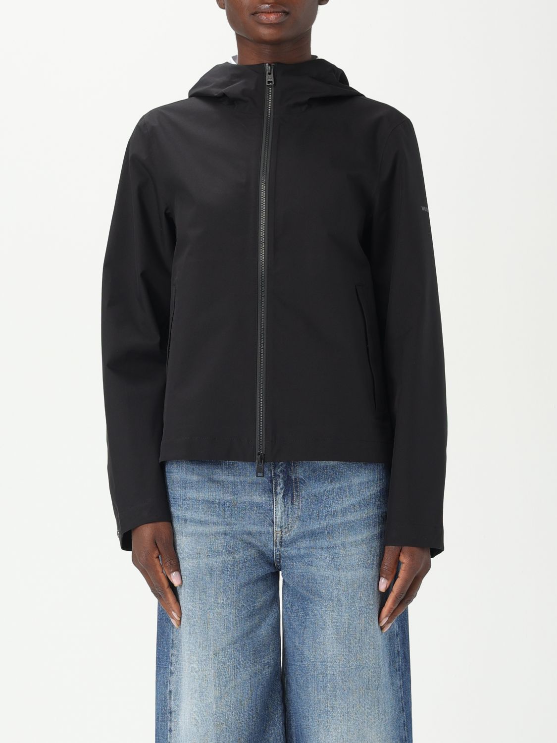 Woolrich Hooded Jacket With Side Slit Pockets In ブラック