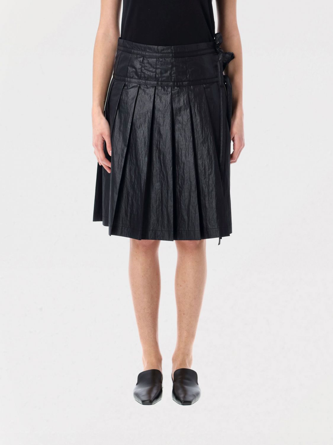 Low Classic Pleated Zipper Skirt With Adjustable Straps In Black