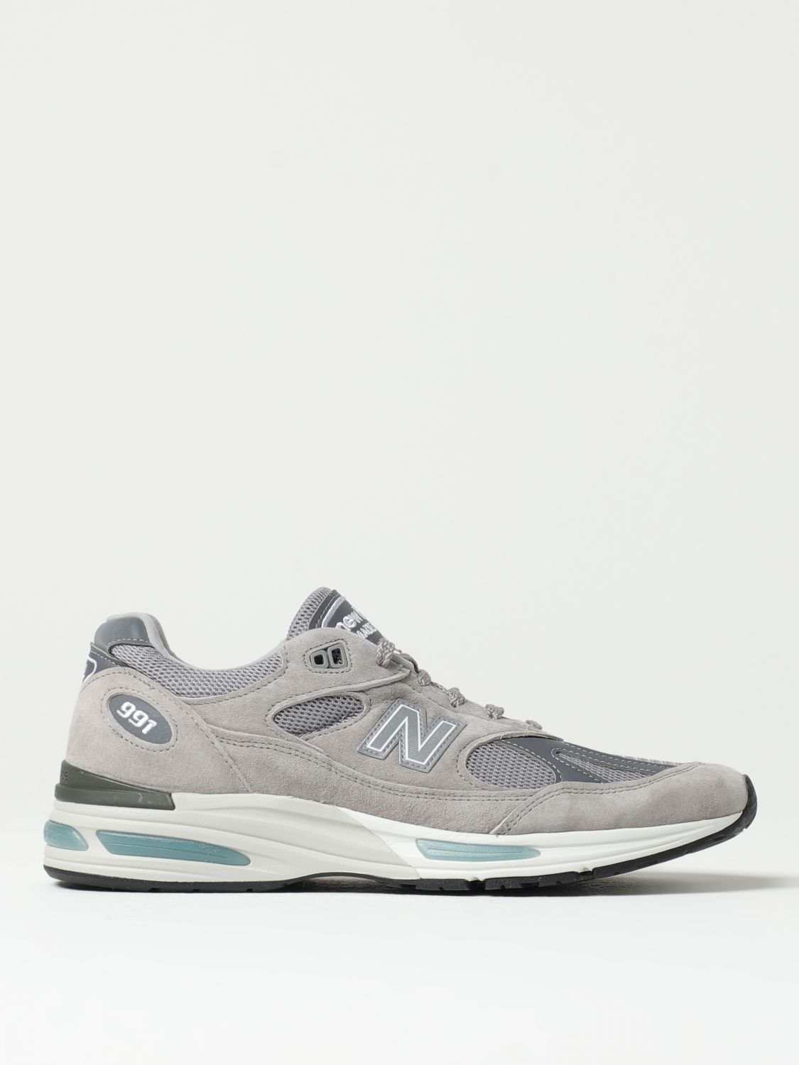 New Balance Made In Uk 991v2 Sneakers In Grey