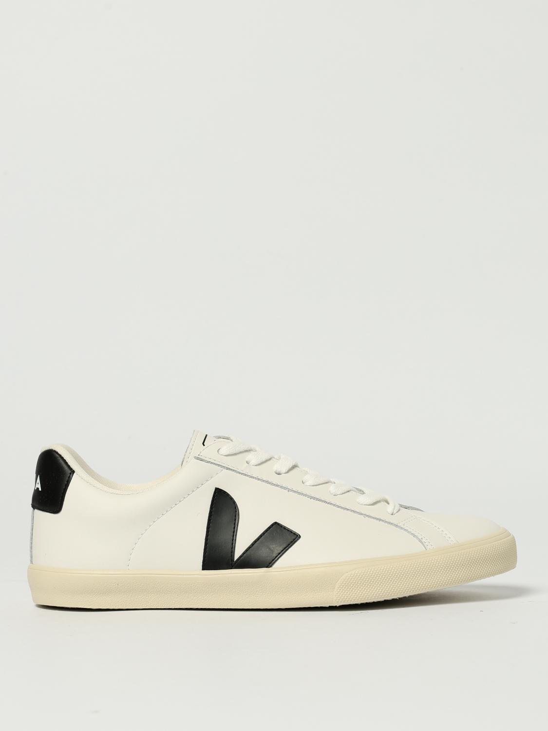 Veja Campo White And Black Low Top Sneakers In Vegan Leather Unisex In Neutral