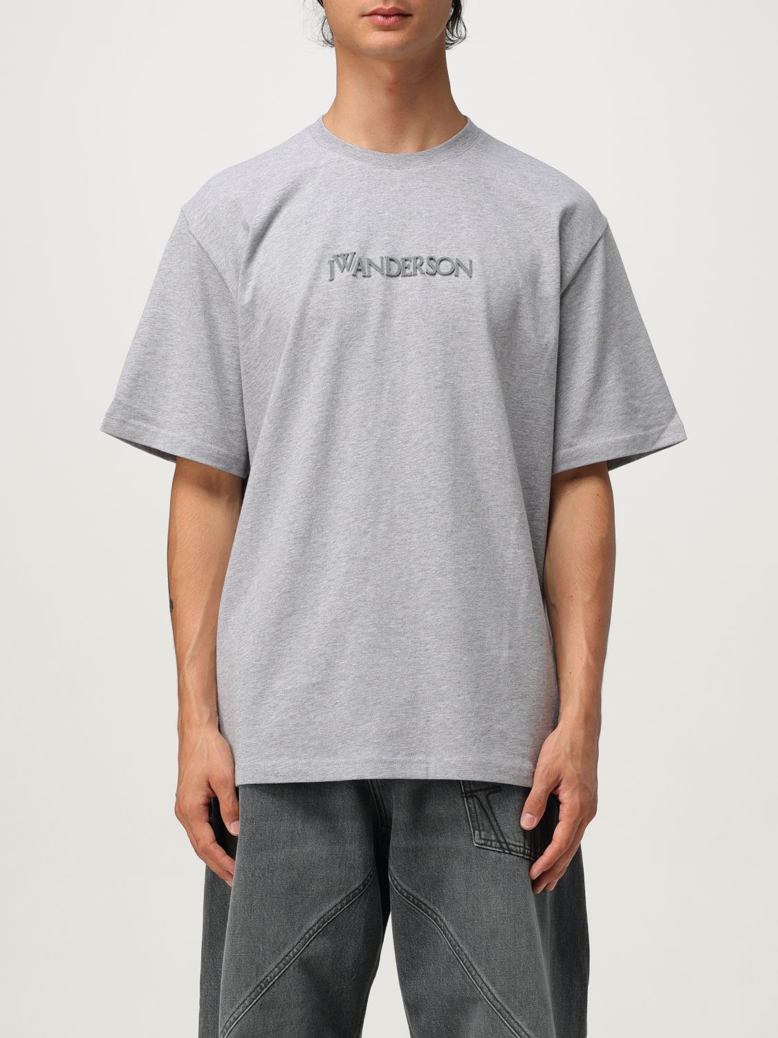Jw Anderson T-shirt Men Color Grey In Gray