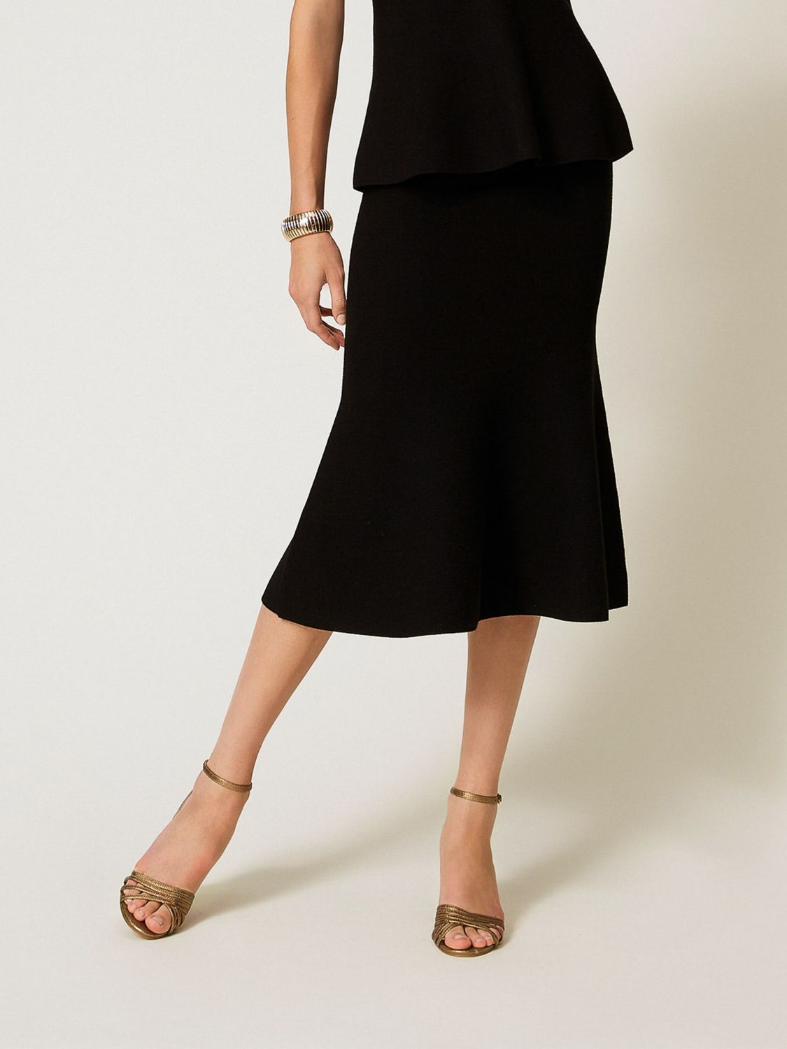 Twinset Jupe Mi-longue En Maille Avec Godet In Black