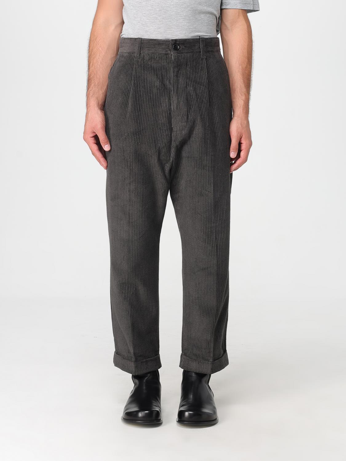 AMI Paris AMI PARIS Pants Men color Grey　AMI PARIS パンツ メンズ カラーグレー