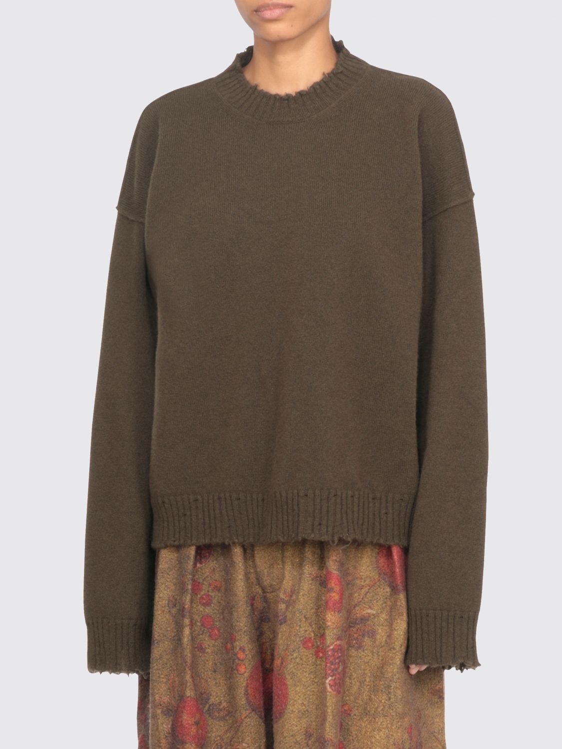 Uma Wang Round Neck Cashmere Sweater With Elastic Ribbed Trims In Brown