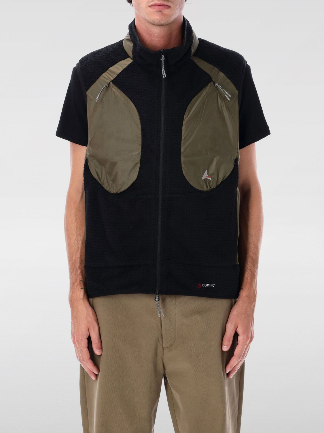 Roa Polartech Vest Featuring Contrast Panels In Black