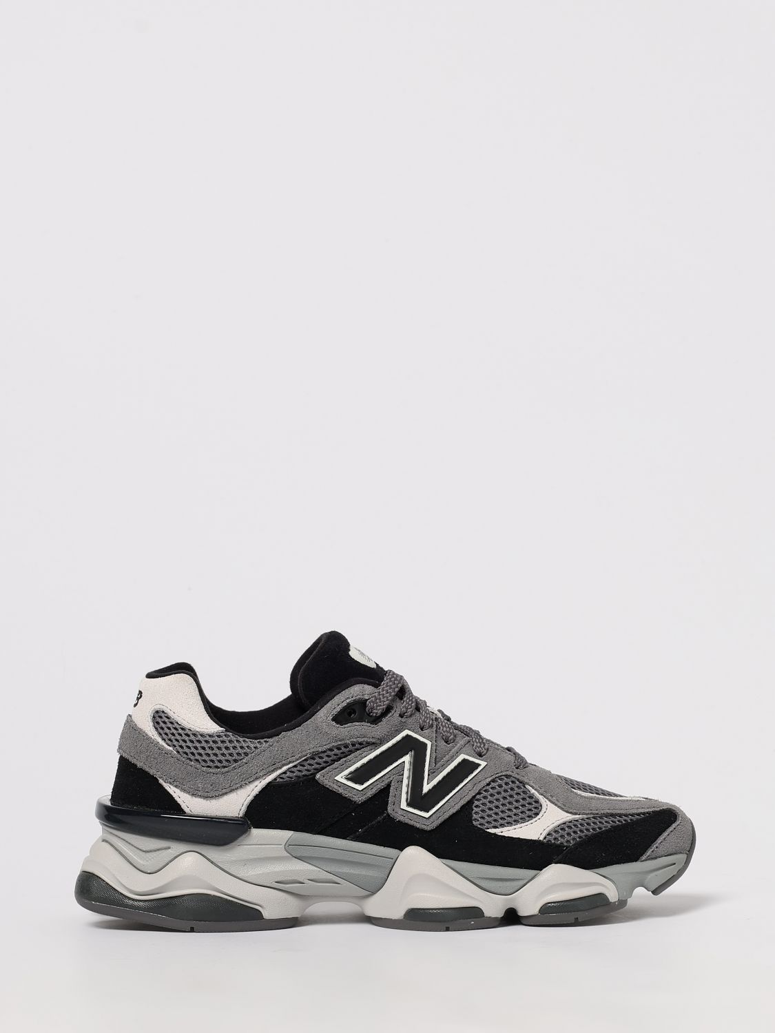 New Balance Low Top Sneakers With Mesh Upper And Rubber Sole In Multi