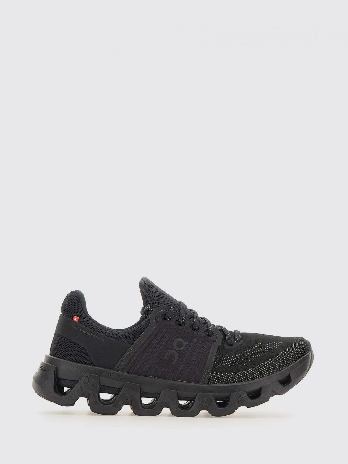 Sneakers On Running Woman Color Black