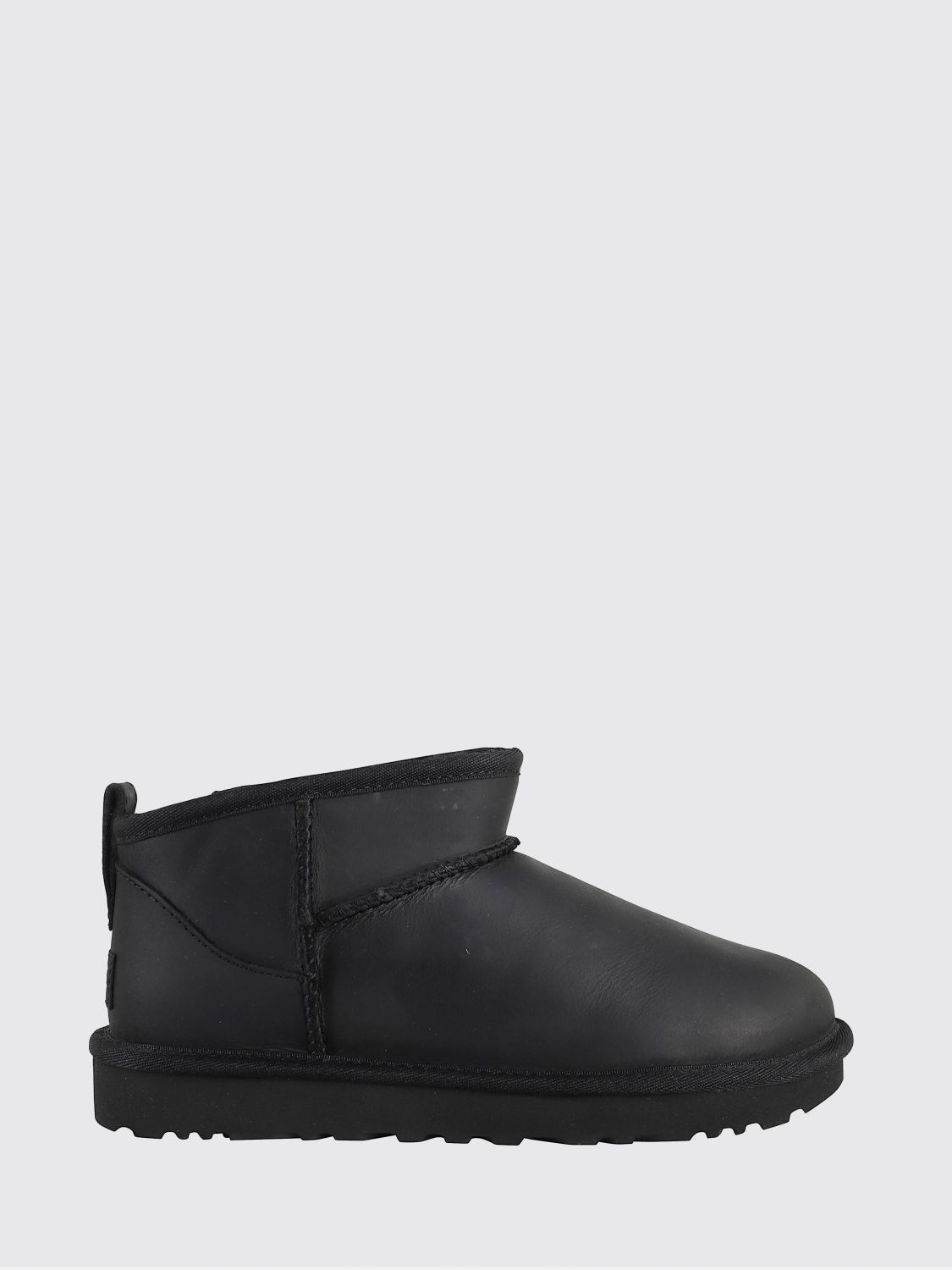 Ugg Classic Ultra Mini Black Ankle Boots With Shearling Lining In Leather Woman In Black
