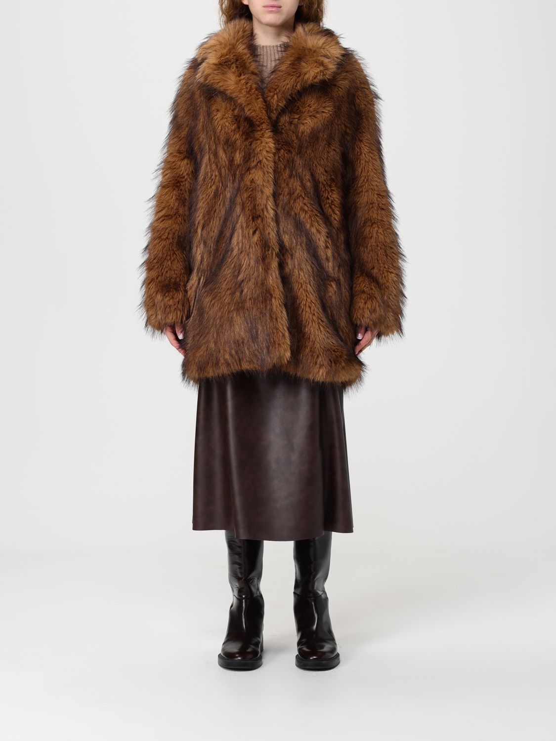 Stand Studio Furs Brown In Brown